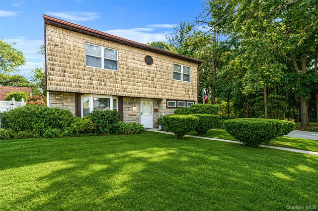 2439 2nd Street, East Meadow, NY 11554