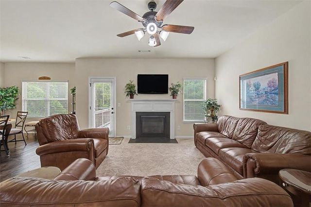 464 Silver Oak Drive, Dallas, GA 30132