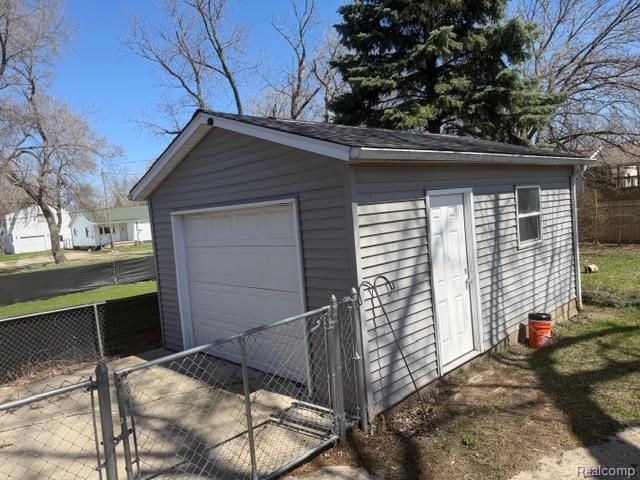 3517 Fern Avenue, Burton, MI 48529