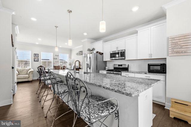 5809 JOHN KEATS PL, White Plains, MD 20695