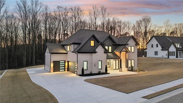 153 Deer Canyon Drive, Auburn, GA 30011