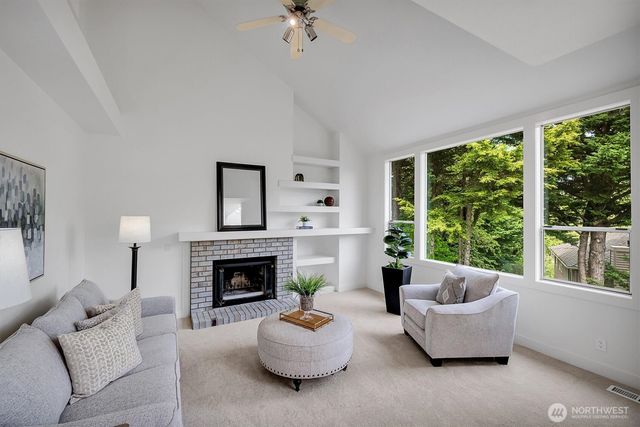 24422 SE 46th Court, Sammamish, WA 98029