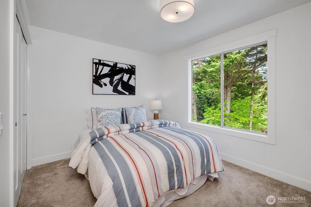 24422 SE 46th Court, Sammamish, WA 98029