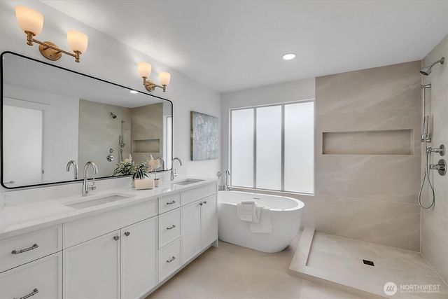 24422 SE 46th Court, Sammamish, WA 98029