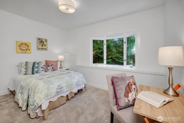 24422 SE 46th Court, Sammamish, WA 98029