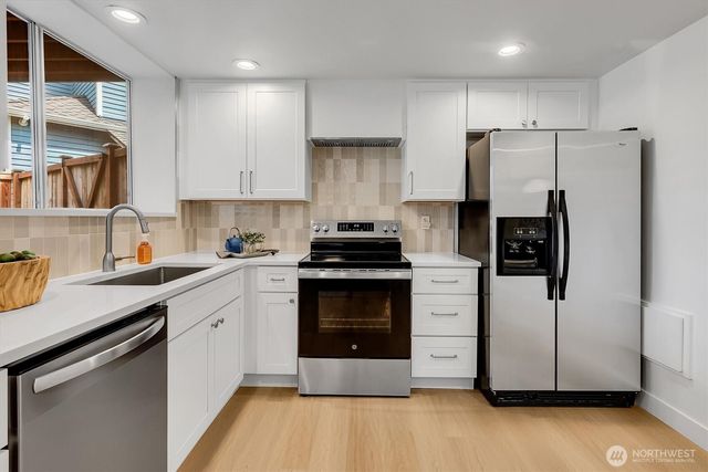24422 SE 46th Court, Sammamish, WA 98029