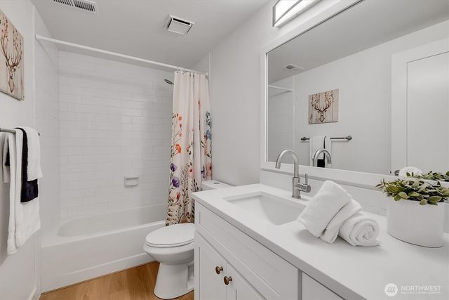 24422 SE 46th Court, Sammamish, WA 98029