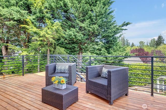 24422 SE 46th Court, Sammamish, WA 98029