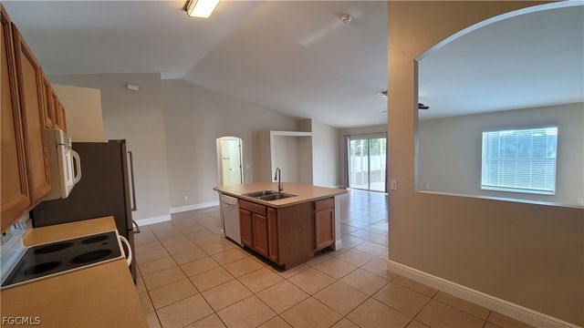 1225 NW 26th PL, Cape Coral, FL 33993
