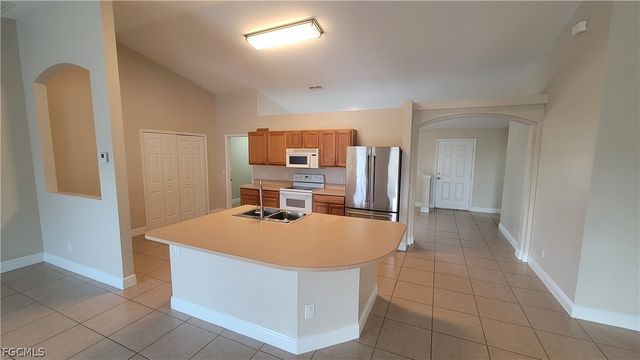 1225 NW 26th PL, Cape Coral, FL 33993