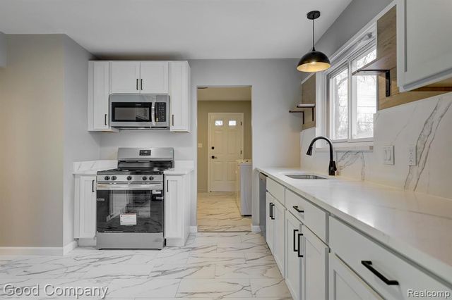 550 Roth Boulevard, Clawson, MI 48017