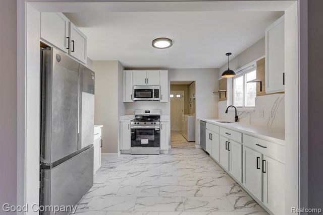 550 Roth Boulevard, Clawson, MI 48017