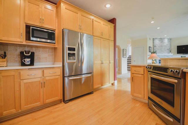 5668 94th Avenue N, Greenfield, MN 55357
