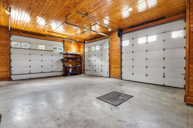 5668 94th Avenue N, Greenfield, MN 55357
