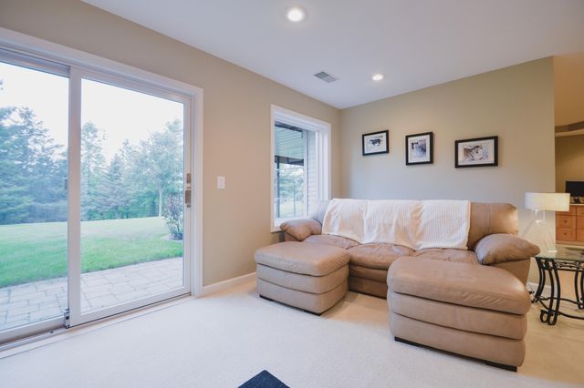 5668 94th Avenue N, Greenfield, MN 55357