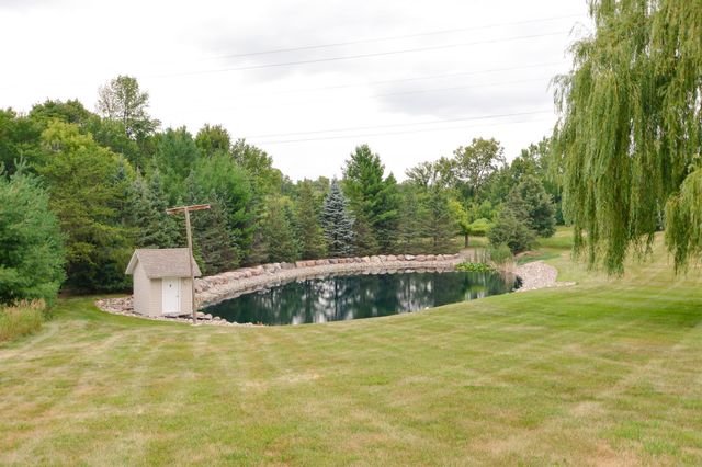 5668 94th Avenue N, Greenfield, MN 55357