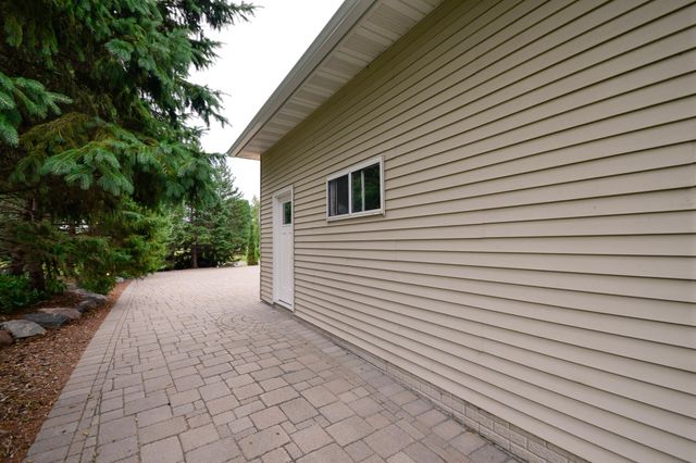 5668 94th Avenue N, Greenfield, MN 55357