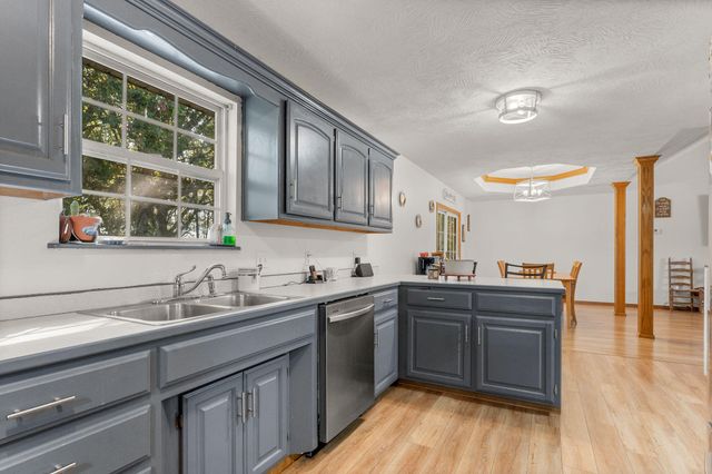 202 Brookside Drive, Seymour, MO 65746