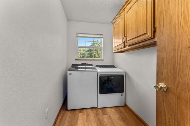 202 Brookside Drive, Seymour, MO 65746