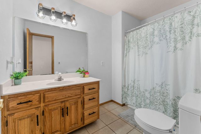 202 Brookside Drive, Seymour, MO 65746