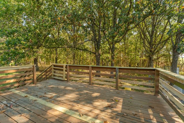 202 Brookside Drive, Seymour, MO 65746