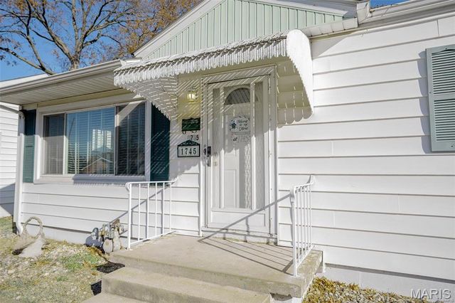 1745 Venice Avenue, Granite City, IL 62040