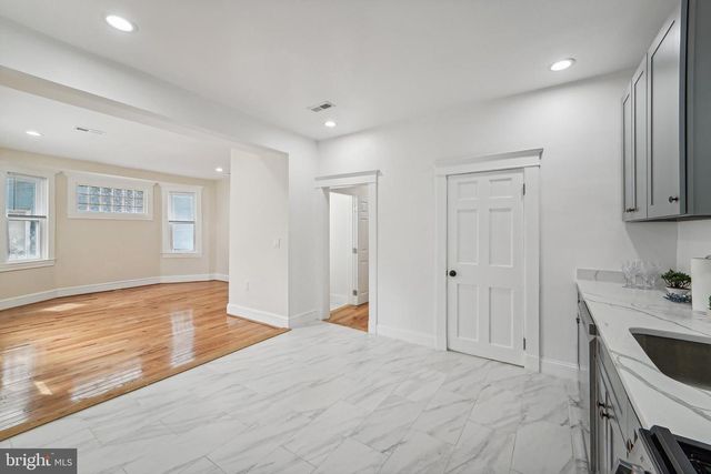 3911 CHATHAM RD, Baltimore, MD 21207