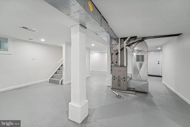 3911 CHATHAM RD, Baltimore, MD 21207