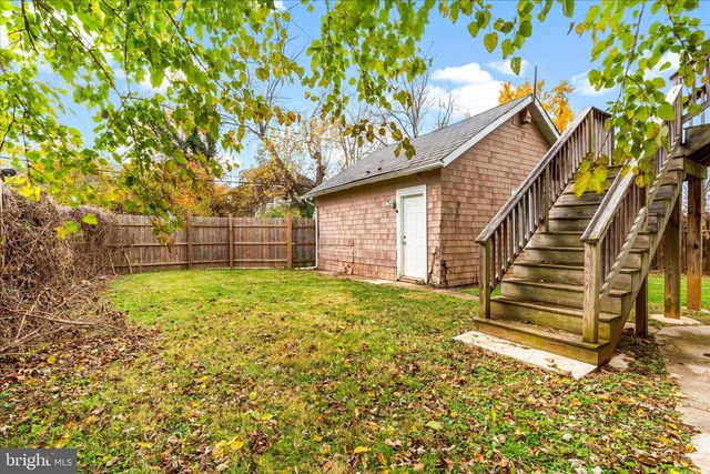 3911 CHATHAM RD, Baltimore, MD 21207