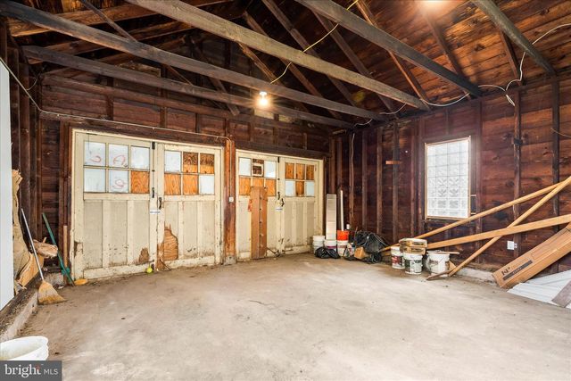 3911 CHATHAM RD, Baltimore, MD 21207