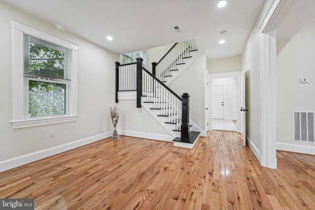 3911 CHATHAM RD, Baltimore, MD 21207