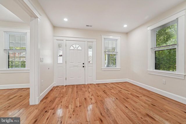 3911 CHATHAM RD, Baltimore, MD 21207