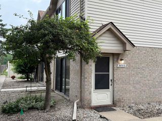 38573 Wellington Drive, Clinton Township, MI 48036