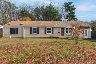 92 Mercury St, Weymouth, MA 02188