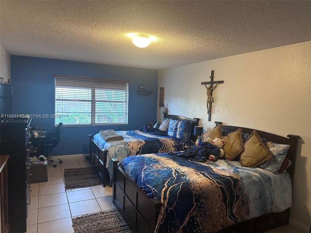 9974 SW 88th St 1028, Miami, FL 33176