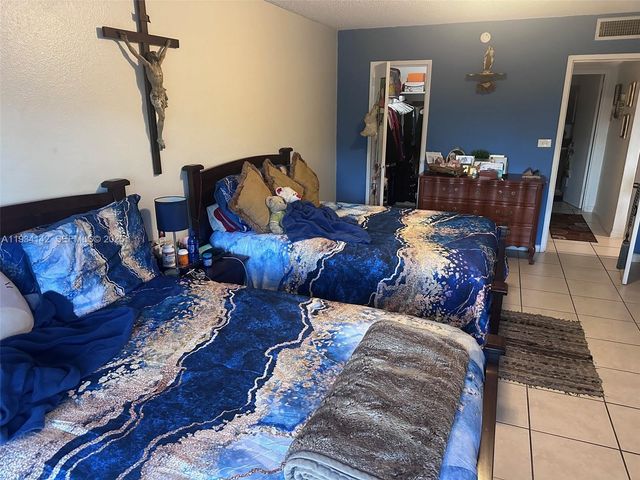 9974 SW 88th St 1028, Miami, FL 33176