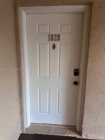 9974 SW 88th St 1028, Miami, FL 33176