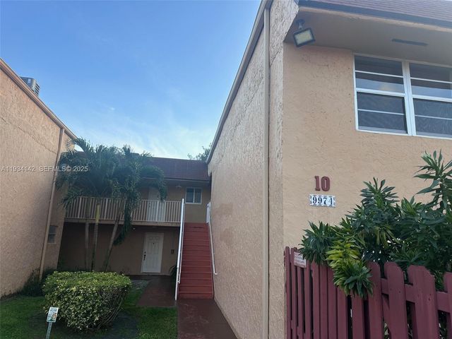 9974 SW 88th St 1028, Miami, FL 33176