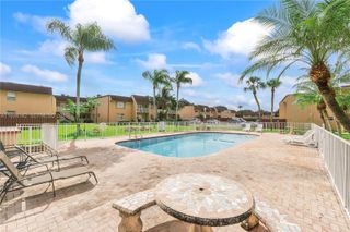 9974 SW 88th St 1028, Miami, FL 33176