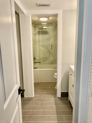 6114 43RD STREET W 103E, Bradenton, FL 34210