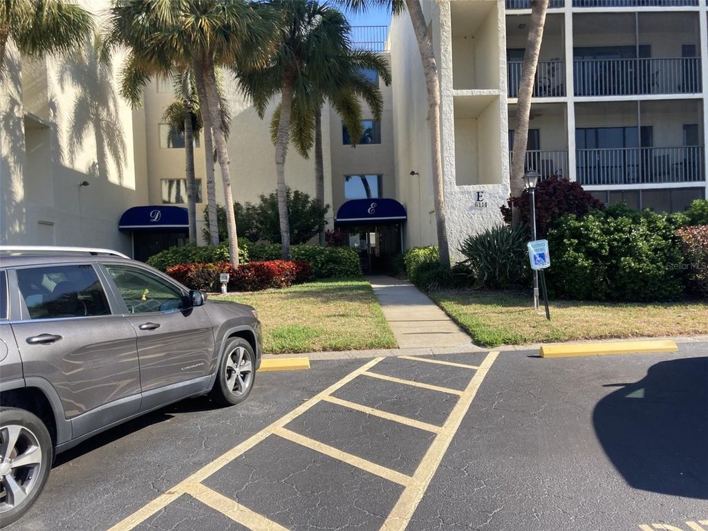 6114 43RD STREET W 103E, Bradenton, FL 34210