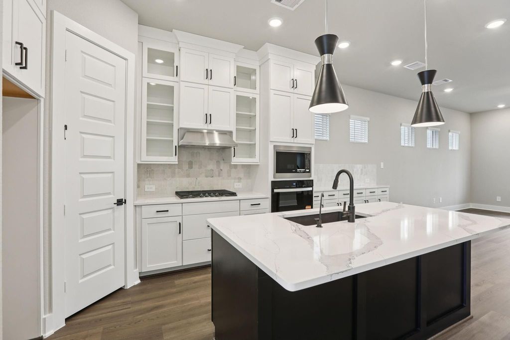 3214 Quiet Sunset Drive, Houston, TX 77080