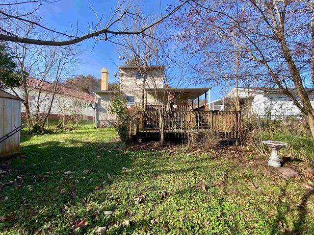 201 McComas Ave, Barboursville, WV 25504