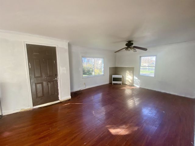 201 McComas Ave, Barboursville, WV 25504