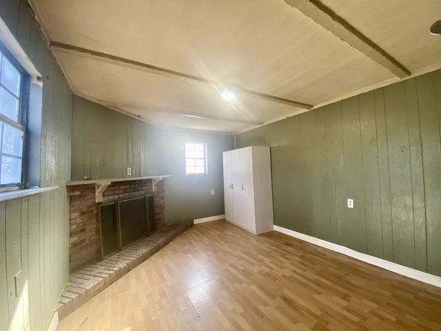 201 McComas Ave, Barboursville, WV 25504