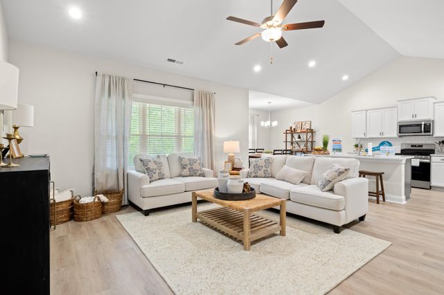 5138 Water Breeze Ct., Myrtle Beach, SC 29588