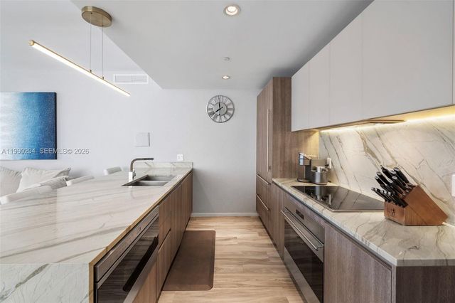 801 S Miami Ave 3504, Miami, FL 33130