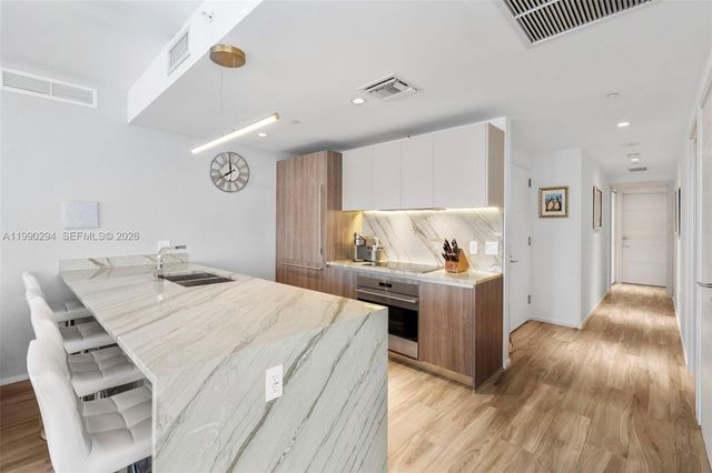 801 S Miami Ave 3504, Miami, FL 33130