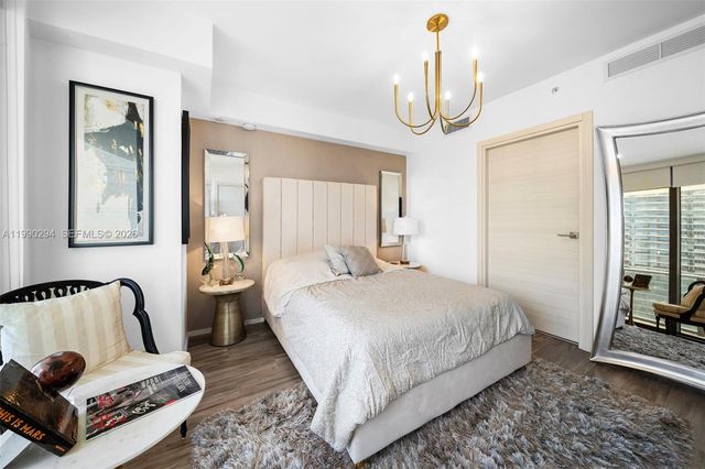 801 S Miami Ave 3504, Miami, FL 33130