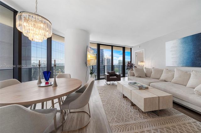 801 S Miami Ave 3504, Miami, FL 33130